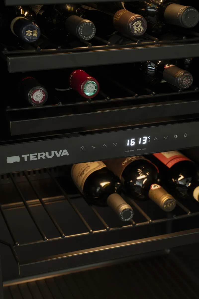 Inside the cellar with the temperature display