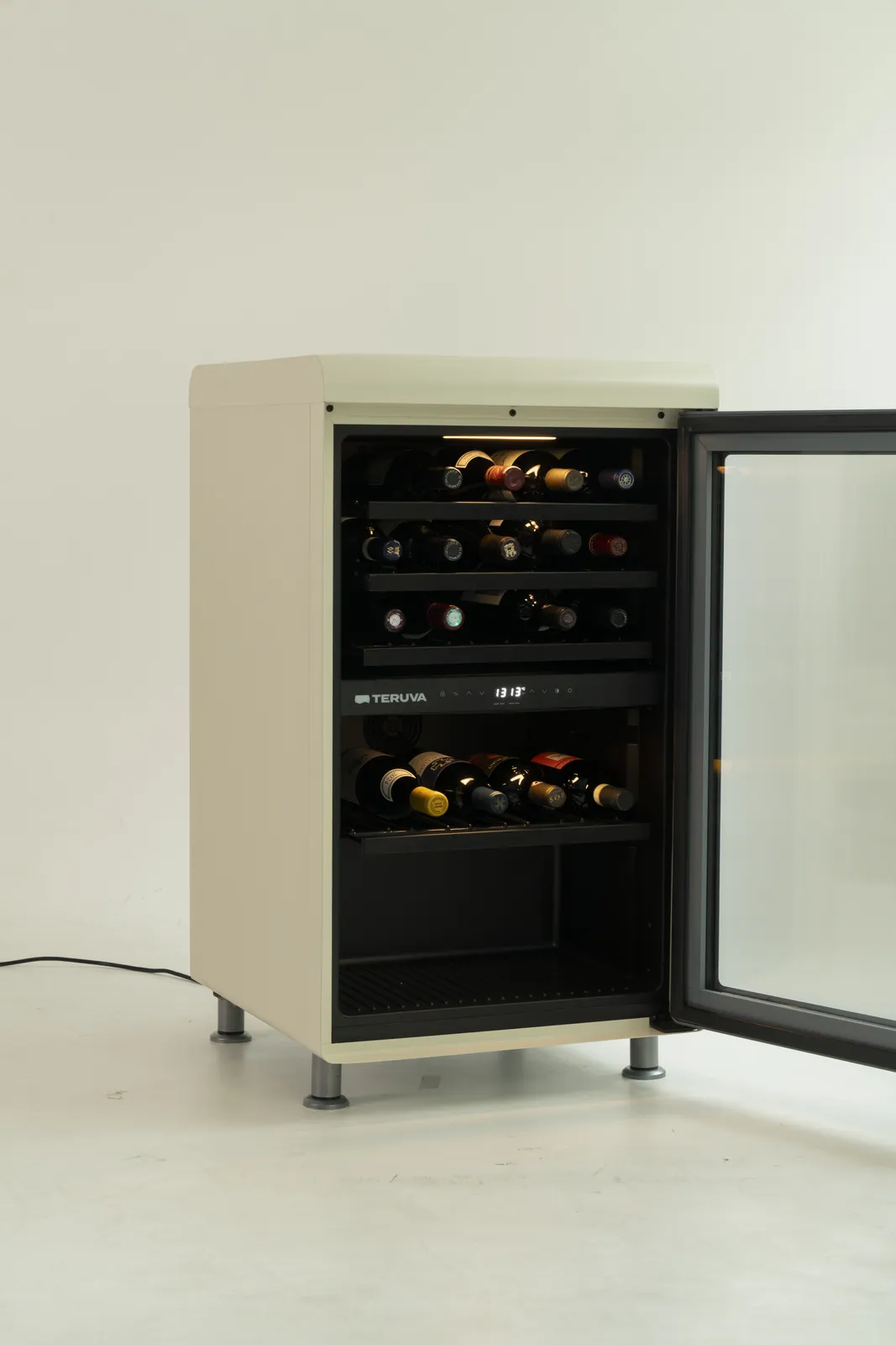 TERUVA dual-zone wine cellar with the door open